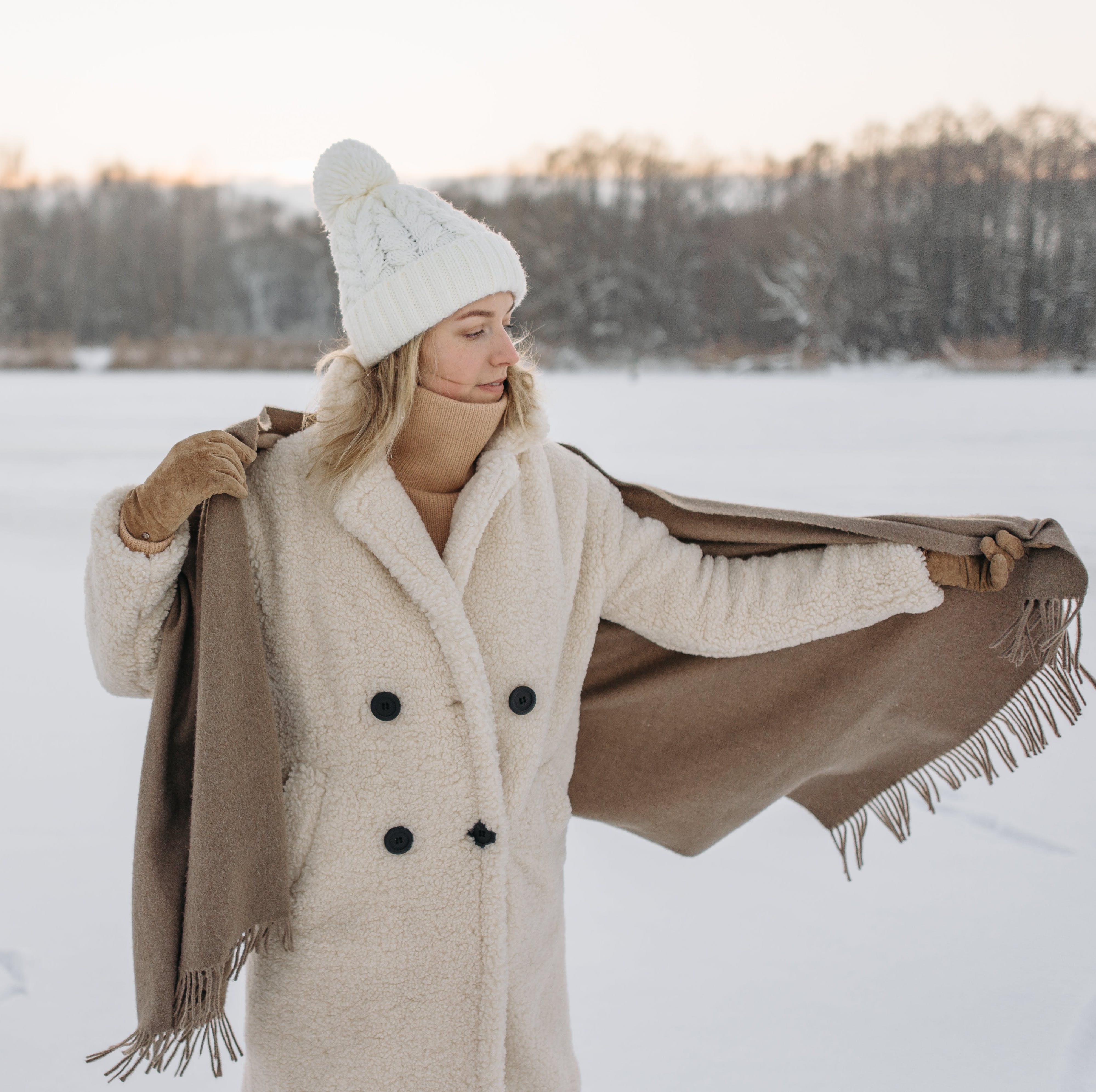 10 Tips to Stay Warm Yet Classy This Winter